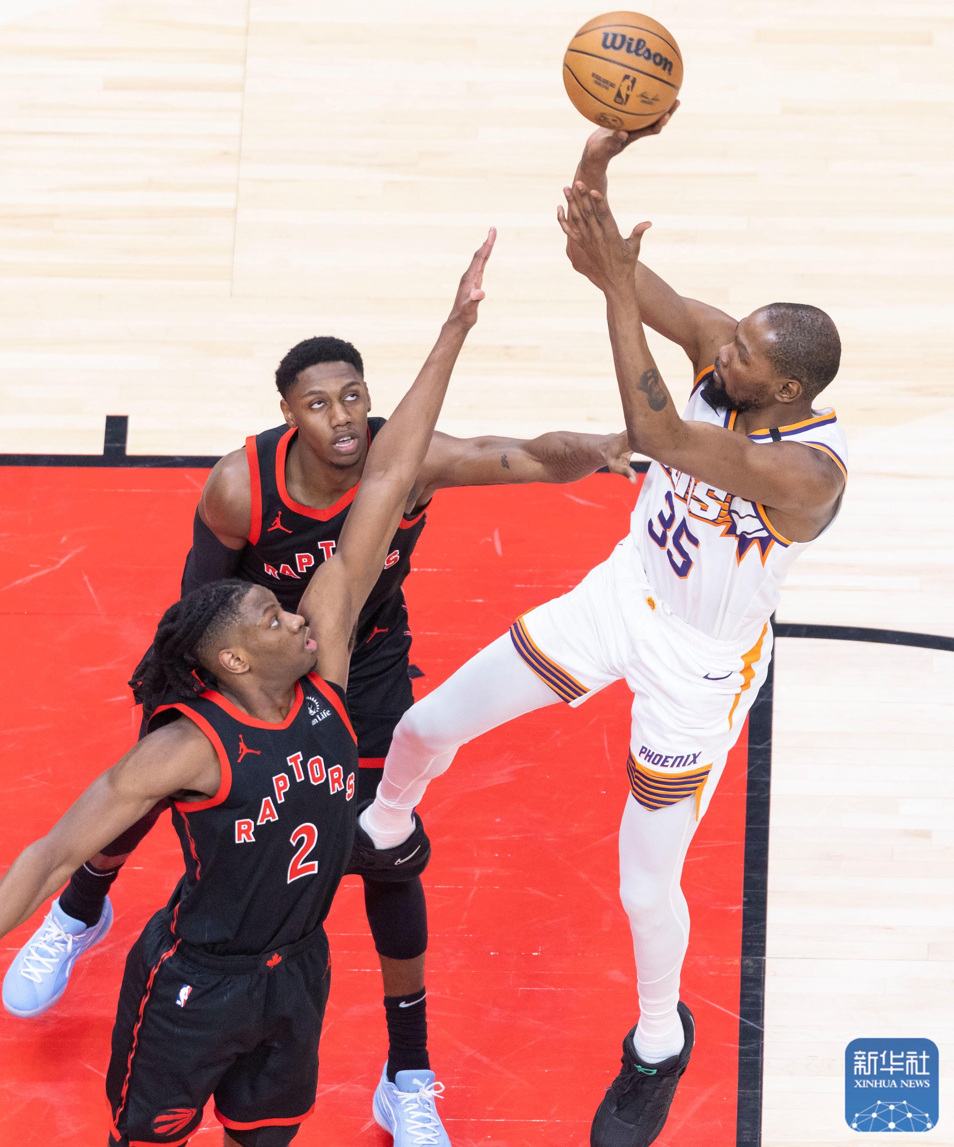 猛龙队抢得NBA总决赛先机